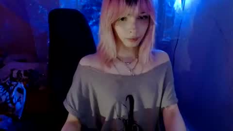 fempue online show from April 1, 2026, 5:19 am