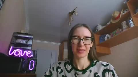 feraliss online show from February 4, 2026, 10:43 am