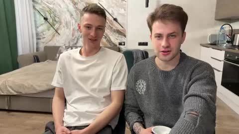 Snapshot of ferminlune chatting on April 4, 2026, 7:06 am ferminlune online show from April 4, 2026, 7:06 am