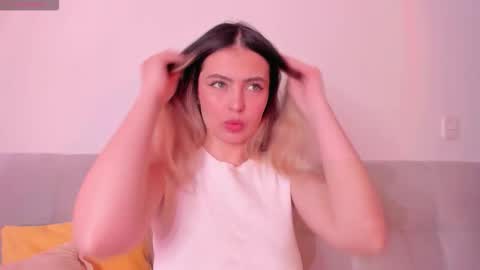 fernanda  online show from February 8, 2026, 1:47 pm