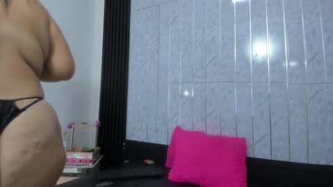 Fernandaclar online show from September 12, 2025, 2:06 pm