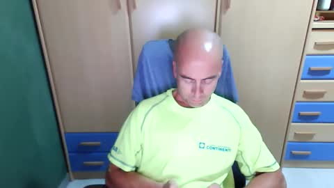 Snapshot of fernandez83 chatting on June 8, 2026, 7:14 pm fernandez83 online show from June 8, 2026, 7:14 pm