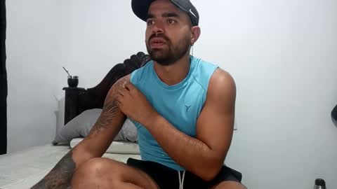 Snapshot of ferpaisa2024 chatting on February 4, 2025, 2:17 am insta ferxx1210 Fercho online show from February 4, 2025, 2:17 am