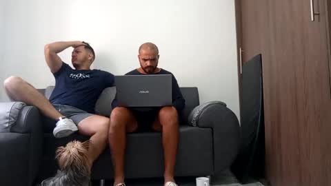 Snapshot of ferpaisa2024 chatting on March 10, 2025, 12:04 pm insta ferxx1210 Fercho online show from March 10, 2025, 12:04 pm