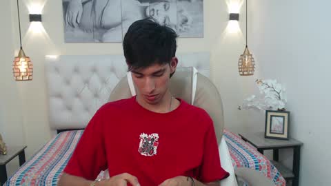 FER PHOENIX online show from February 3, 2025, 3:09 am