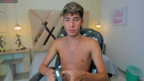 FER PHOENIX online show from November 14, 2025, 3:16 am