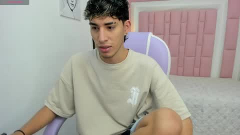 FER PHOENIX online show from April 21, 2026, 3:24 am