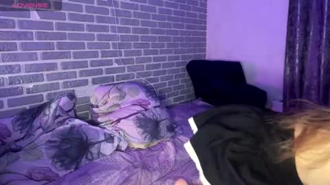 Snapshot of fetchingcouplee chatting on October 2, 2025, 2:13 pm Tina and Tomas online show from October 2, 2025, 2:13 pm