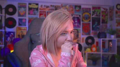 Rey online show from December 7, 2024, 5:53 pm