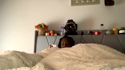 fettifinesor online show from January 7, 2026, 4:48 am