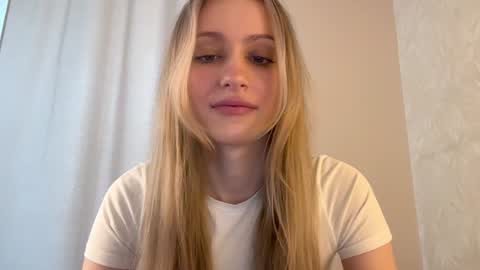 Lisa online show from December 20, 2024, 6:50 am