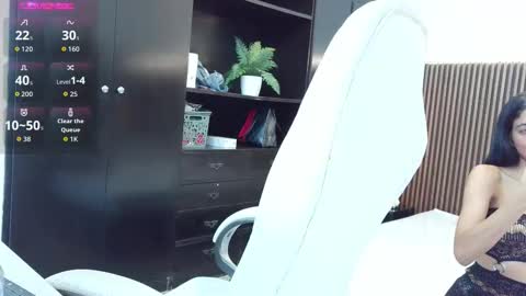 Freyja  online show from February 6, 2026, 4:54 pm