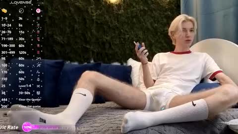 Thomas online show from December 2, 2025, 7:53 pm