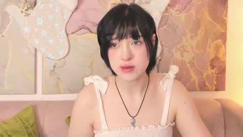 fiamoory online show from December 19, 2025, 1:23 am