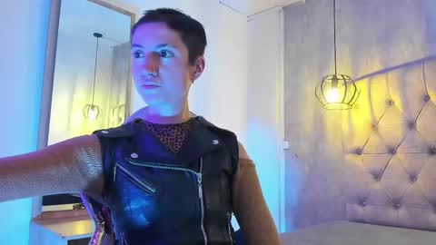 Snapshot of fieramadame chatting on January 15, 2026, 12:10 pm online show from January 15, 2026, 12:10 pm