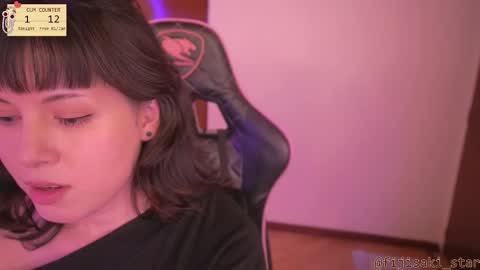 Fijisaki  Soni online show from February 3, 2026, 6:22 am