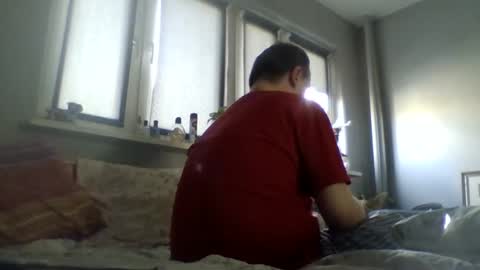 Snapshot of filipek757 chatting on April 3, 2026, 9:40 am filipek757 online show from April 3, 2026, 9:40 am