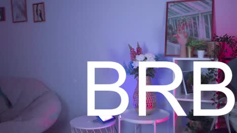 cap and Lana  online show from December 6, 2024, 11:22 am