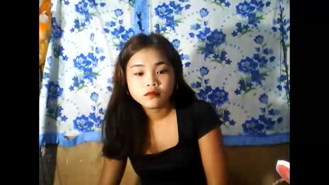 filipinagirl_18 online show from April 6, 2026, 6:36 am