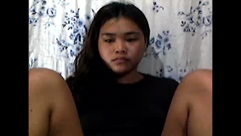 filipinagirl_18 online show from April 26, 2026, 9:56 pm