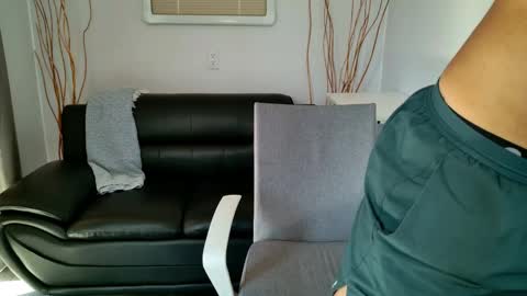 Nick online show from October 5, 2025, 3:32 pm