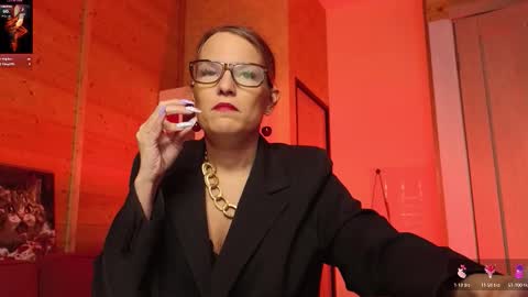 Lady online show from March 4, 2026, 4:35 pm