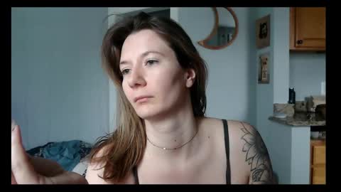 Snapshot of findomgoddessnatalia chatting on February 18, 2026, 5:09 pm Goddess Natalia Findom online show from February 18, 2026, 5:09 pm