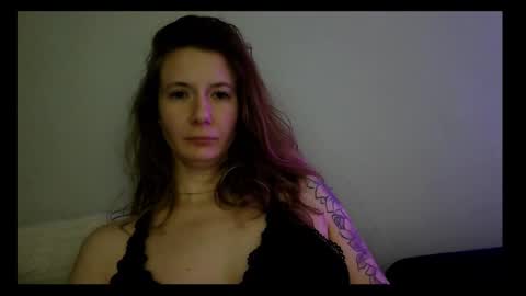Snapshot of findomgoddessnatalia chatting on February 19, 2026, 5:14 am Goddess Natalia Findom online show from February 19, 2026, 5:14 am
