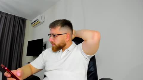 FindomGuyXXX online show from April 15, 2026, 11:06 am