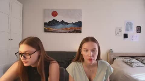 findweyout online show from April 26, 2026, 1:20 pm