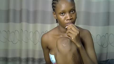 fine_queen12 online show from December 30, 2024, 3:02 pm