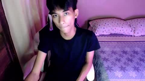 fineboii_rey18 online show from December 21, 2025, 5:03 am
