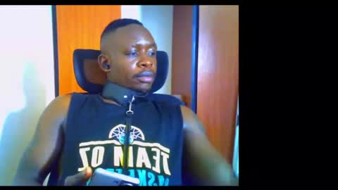 Snapshot of fineebony chatting on May 31, 2026, 2:46 pm HOT AND SWEET online show from May 31, 2026, 2:46 pm