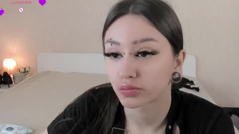 Hey I am Diana   HELP ME TO RICH 100 THUMBS UP online show from May 18, 2026, 9:26 am