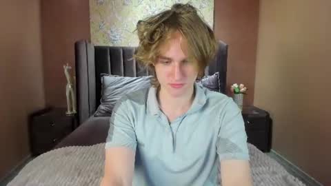 Snapshot of finnbev chatting on June 10, 2026, 7:35 pm finnbev online show from June 10, 2026, 7:35 pm