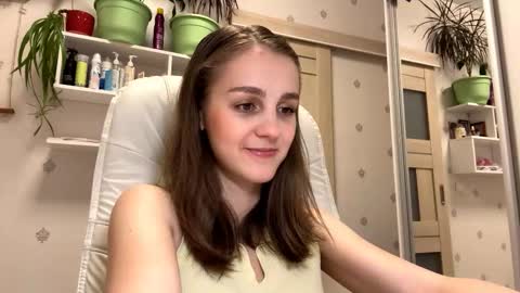 Keite wanna play  Meow online show from November 14, 2025, 1:21 pm