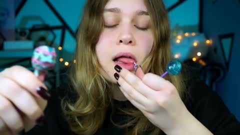 Snapshot of fioramarmoris chatting on December 21, 2024, 5:36 am fiora online show from December 21, 2024, 5:36 am