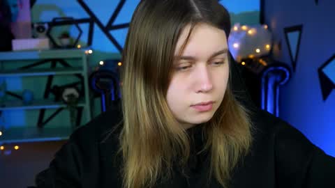 Snapshot of fioramarmoris chatting on January 3, 2025, 5:17 am fiora online show from January 3, 2025, 5:17 am