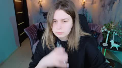 Snapshot of fioramarmoris chatting on January 16, 2025, 12:09 pm fiora online show from January 16, 2025, 12:09 pm