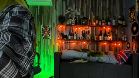 Snapshot of fioramarmoris chatting on January 18, 2025, 12:15 pm fiora online show from January 18, 2025, 12:15 pm