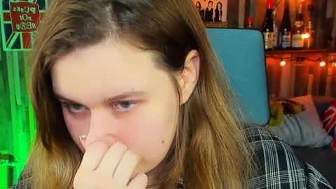 Snapshot of fioramarmoris chatting on January 18, 2025, 3:16 pm fiora online show from January 18, 2025, 3:16 pm