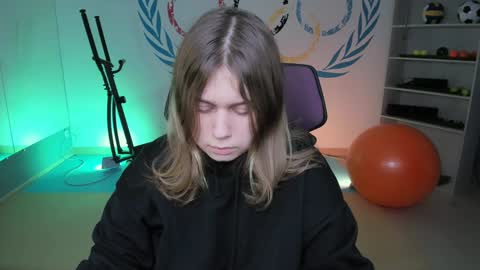 Snapshot of fioramarmoris chatting on January 23, 2025, 9:08 am fiora online show from January 23, 2025, 9:08 am