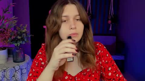 Snapshot of fioramarmoris chatting on September 19, 2025, 5:20 am fiora online show from September 19, 2025, 5:20 am