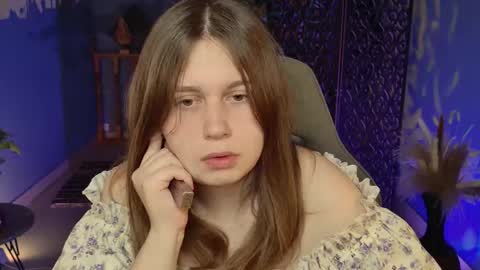 Snapshot of fioramarmoris chatting on October 4, 2025, 6:33 am fiora online show from October 4, 2025, 6:33 am