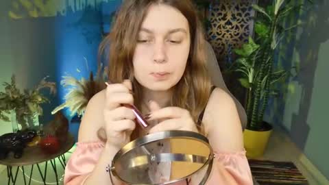 Snapshot of fioramarmoris chatting on November 15, 2025, 5:49 am fiora online show from November 15, 2025, 5:49 am