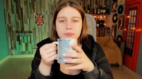 Snapshot of fioramarmoris chatting on January 19, 2026, 5:33 am fiora online show from January 19, 2026, 5:33 am