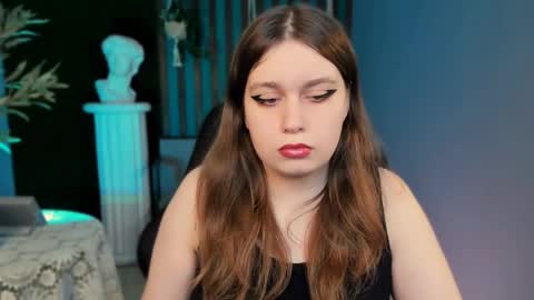 fiora online show from March 21, 2026, 8:19 am