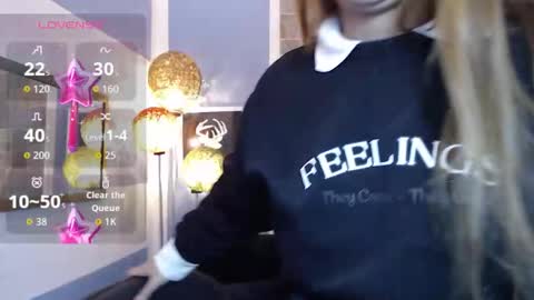 Fiorellaa online show from October 21, 2025, 3:02 pm