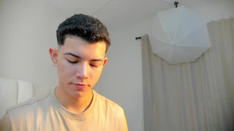 Nicolas online show from November 30, 2025, 1:26 pm