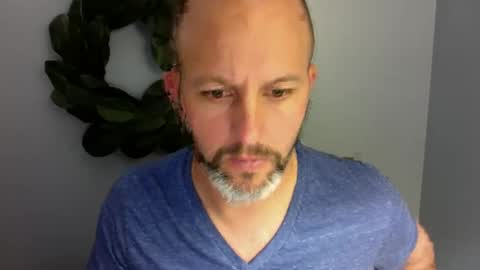 fit2love99 online show from November 12, 2025, 1:17 am